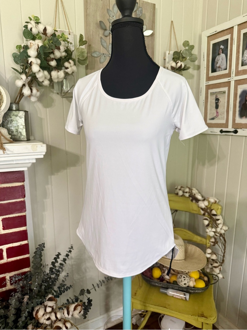 RBX White Short Sleeve Athletic Tee Open Back Detail Gym Yoga Workout Sz Small